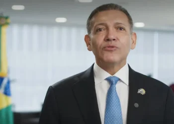 Presidente do TSE diz que voto é direito fundamental dos brasileiros
