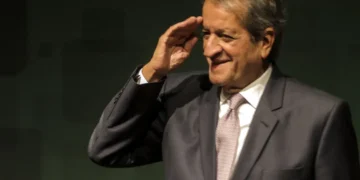 PL, partido de Flávio, reconhece vitória de Lula nas eleições