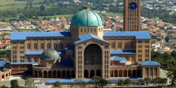 Santuário de Aparecida terá missas, consagração e procissão no feriado