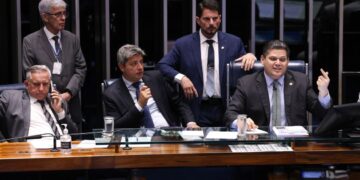Alcolumbre retira PEC da Segurança Pública da pauta do Senado