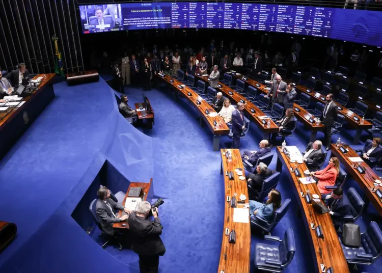 Senado aprova aumento de limite e perdão de dívida para MEIs