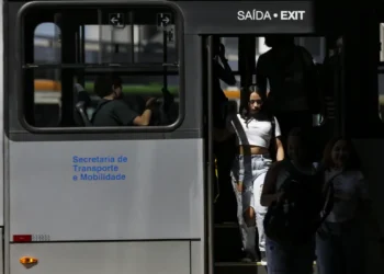 Governo envia ao Congresso proposta de tarifa zero no transporte