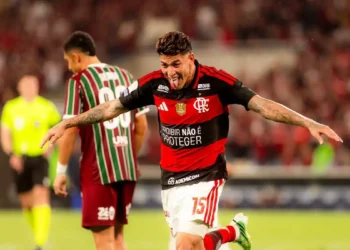 Flamengo mantém a liderança do Brasileirão após rodada de clássicos